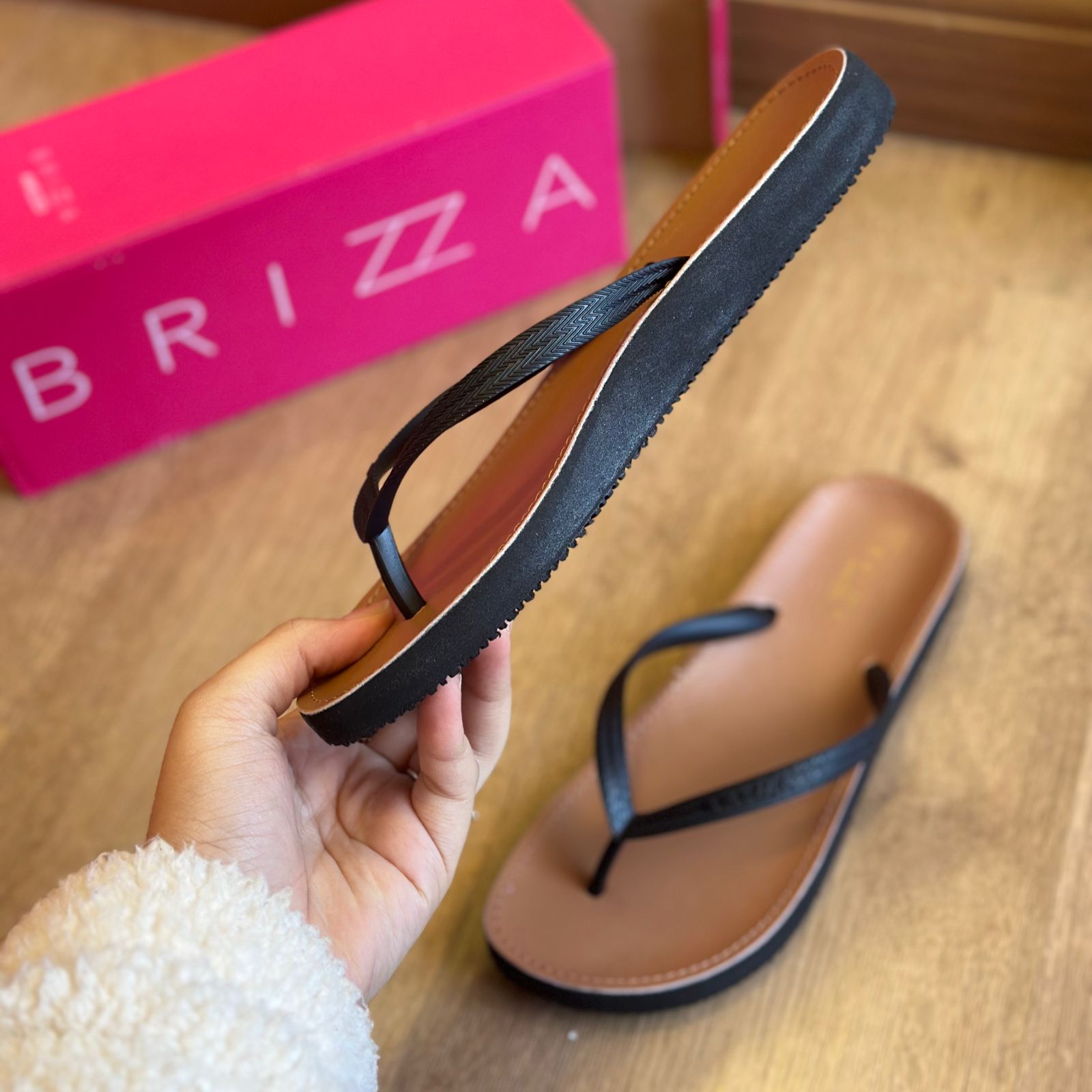 Sandália Arezzo Rasteira A10207