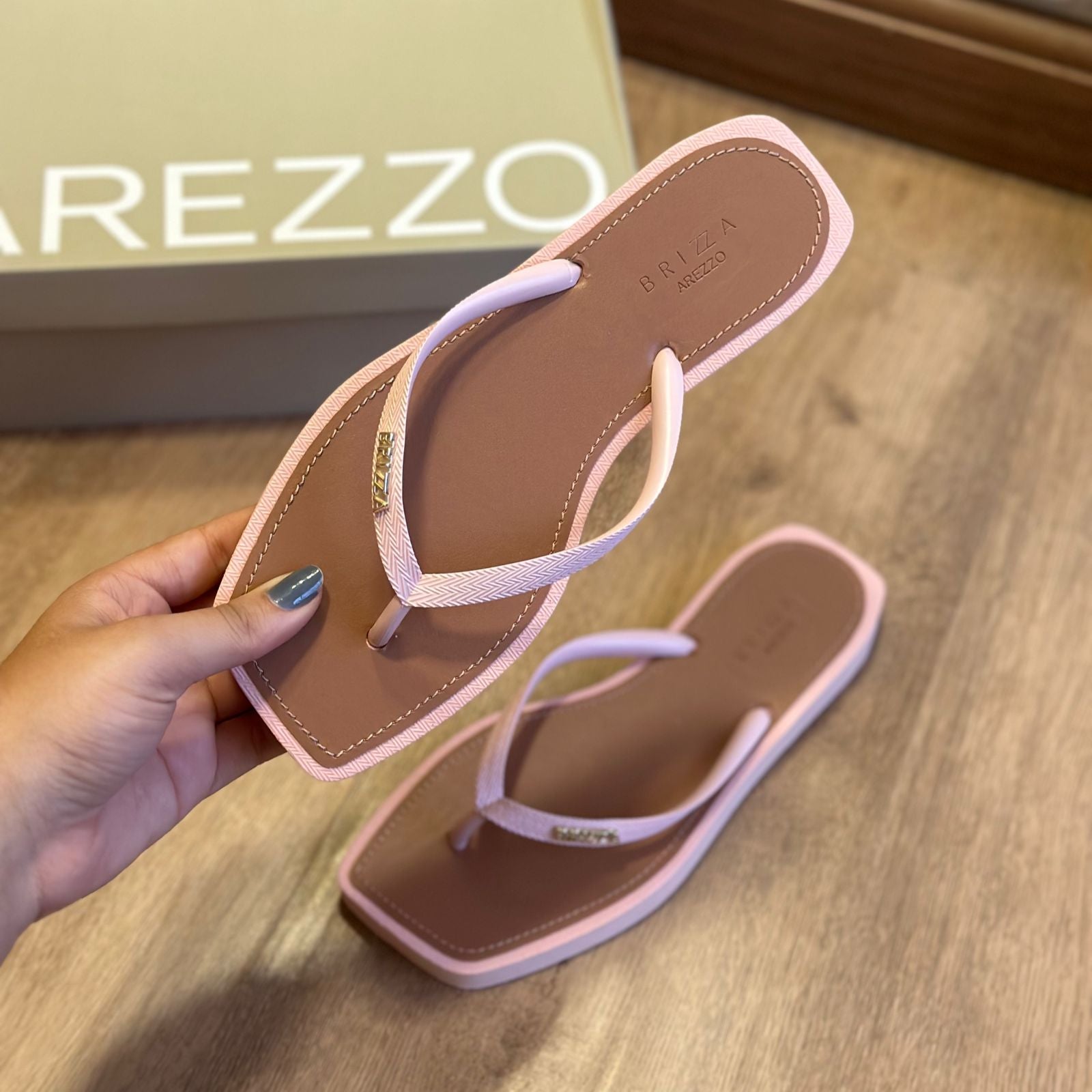 Sandália Arezzo Z197070