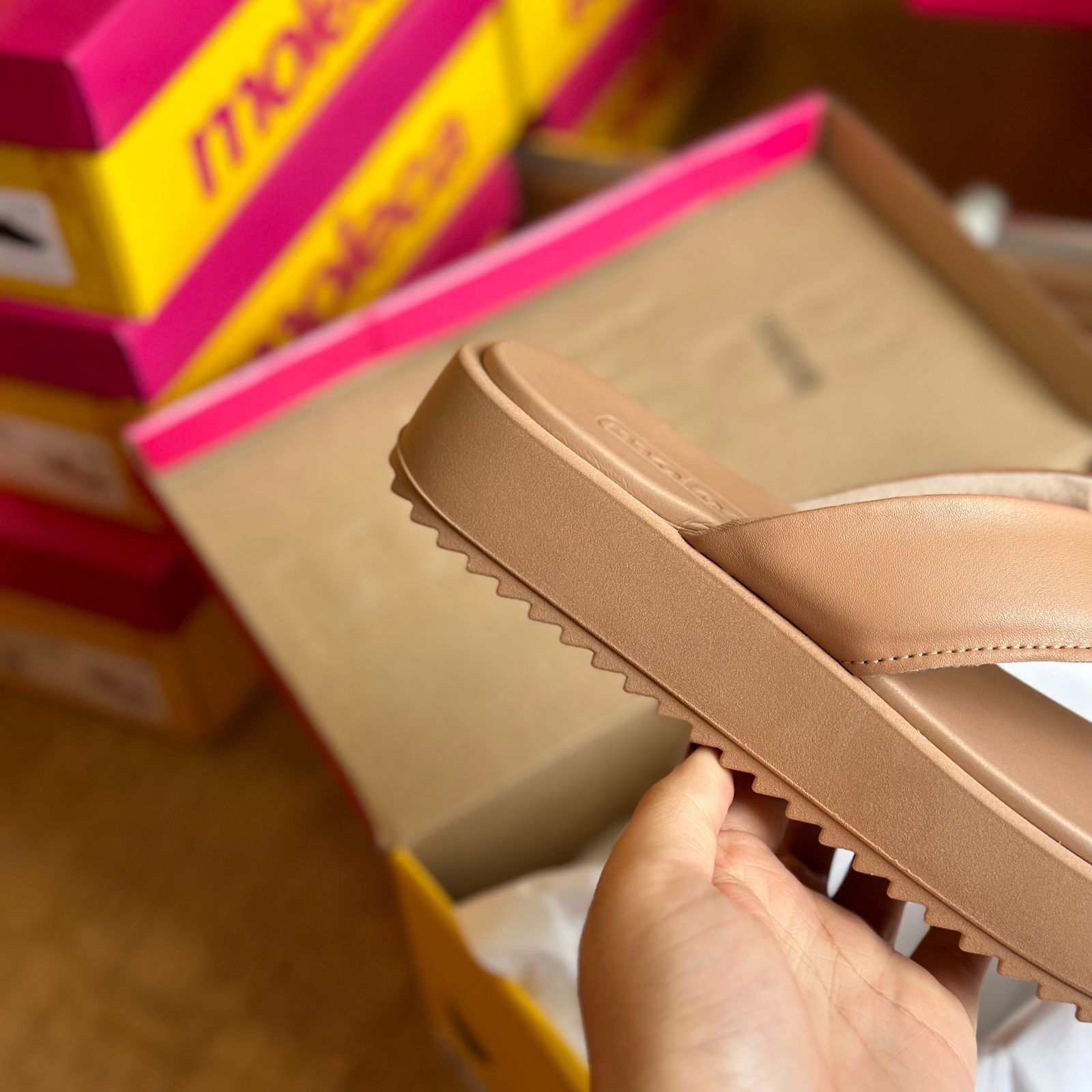 Chinelo de Dedo Moleca FlatForm 5489.100