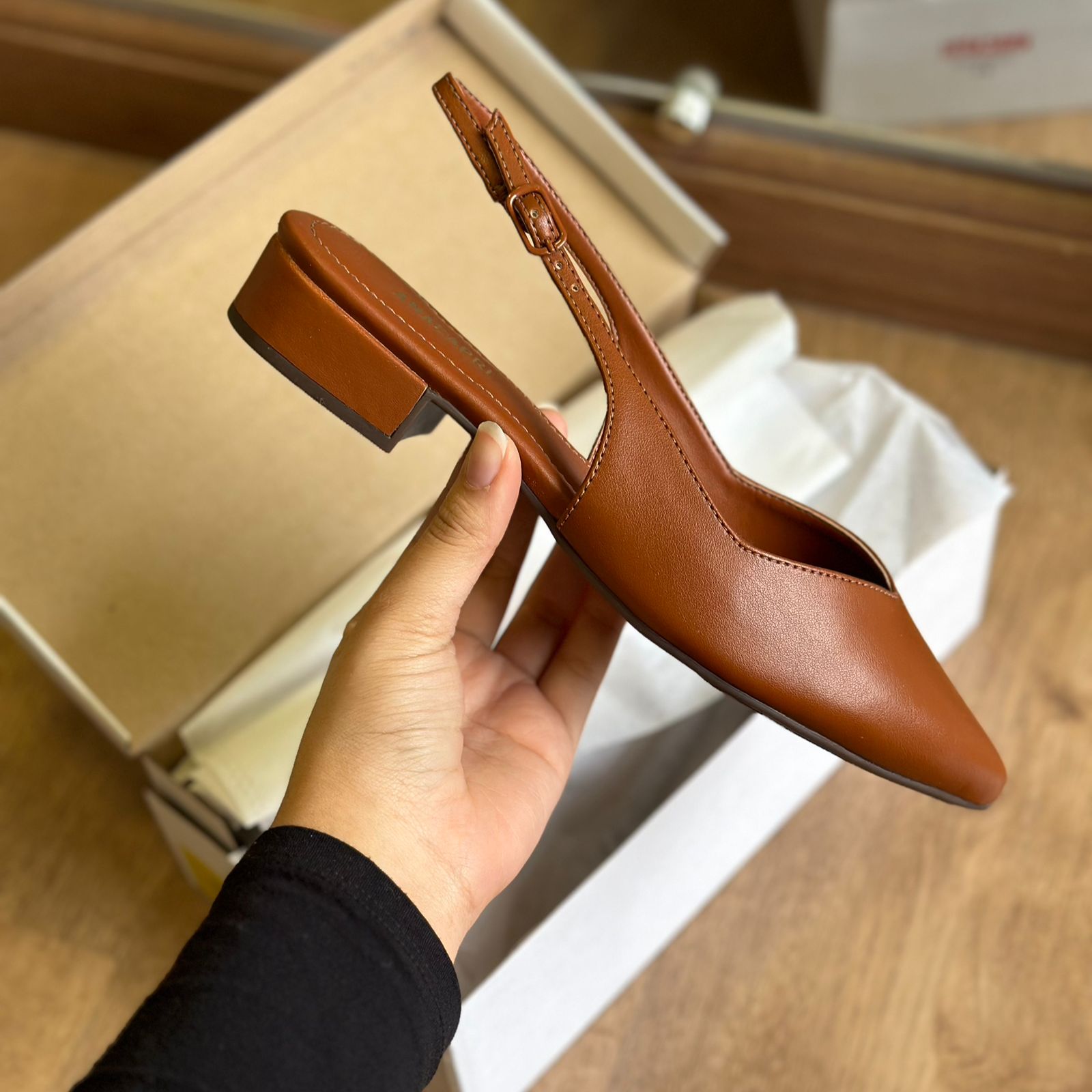 Sapatilha Ana Capri Slingback Salto Bloco Corte Triangular C305700015