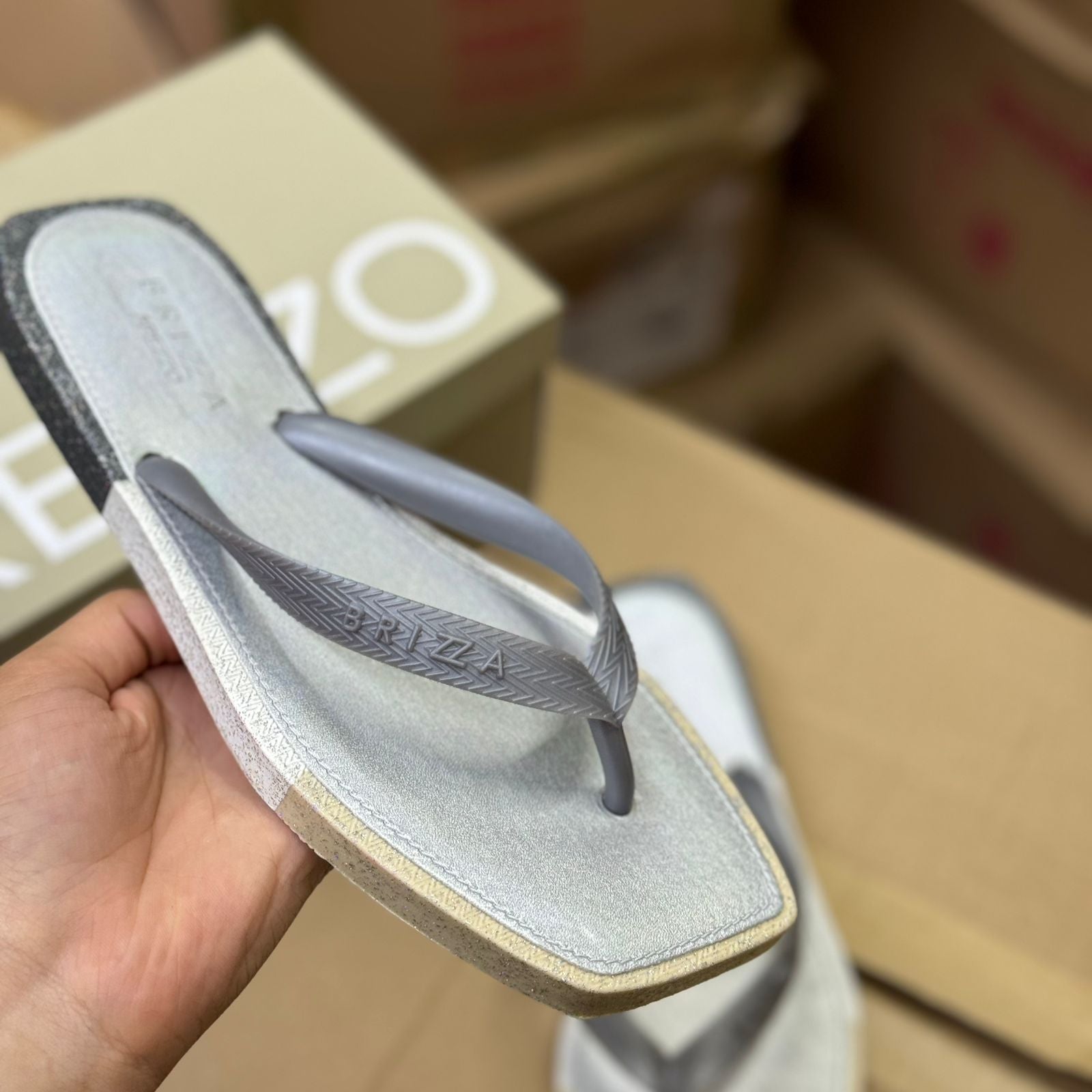 Sandália Arezzo Sola Multicolorida Bico Quadrado Brizza Z19027007