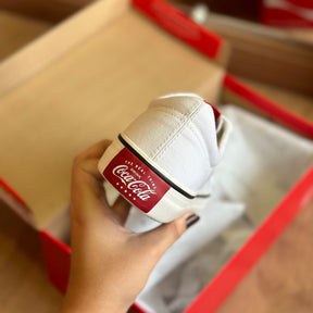Tênis Coca-Cola Shoes Surplay Canvas CC2400