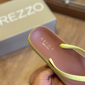 Sandália Arezzo Rasteira A10207