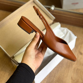 Sapatilha Ana Capri Slingback Salto Bloco Corte Triangular C305700015